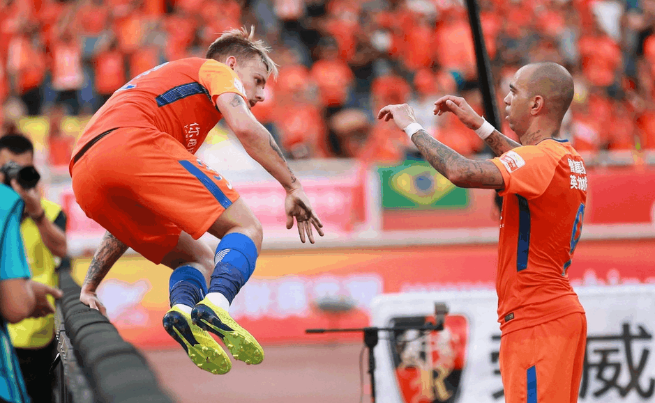 罗马迎亚冠关键赛;冲刺阶段战术微调;话题不断;心理建设被强调 罗马迎亚冠关键赛;冲刺阶段战术微调;话题不断;心理建设被强调